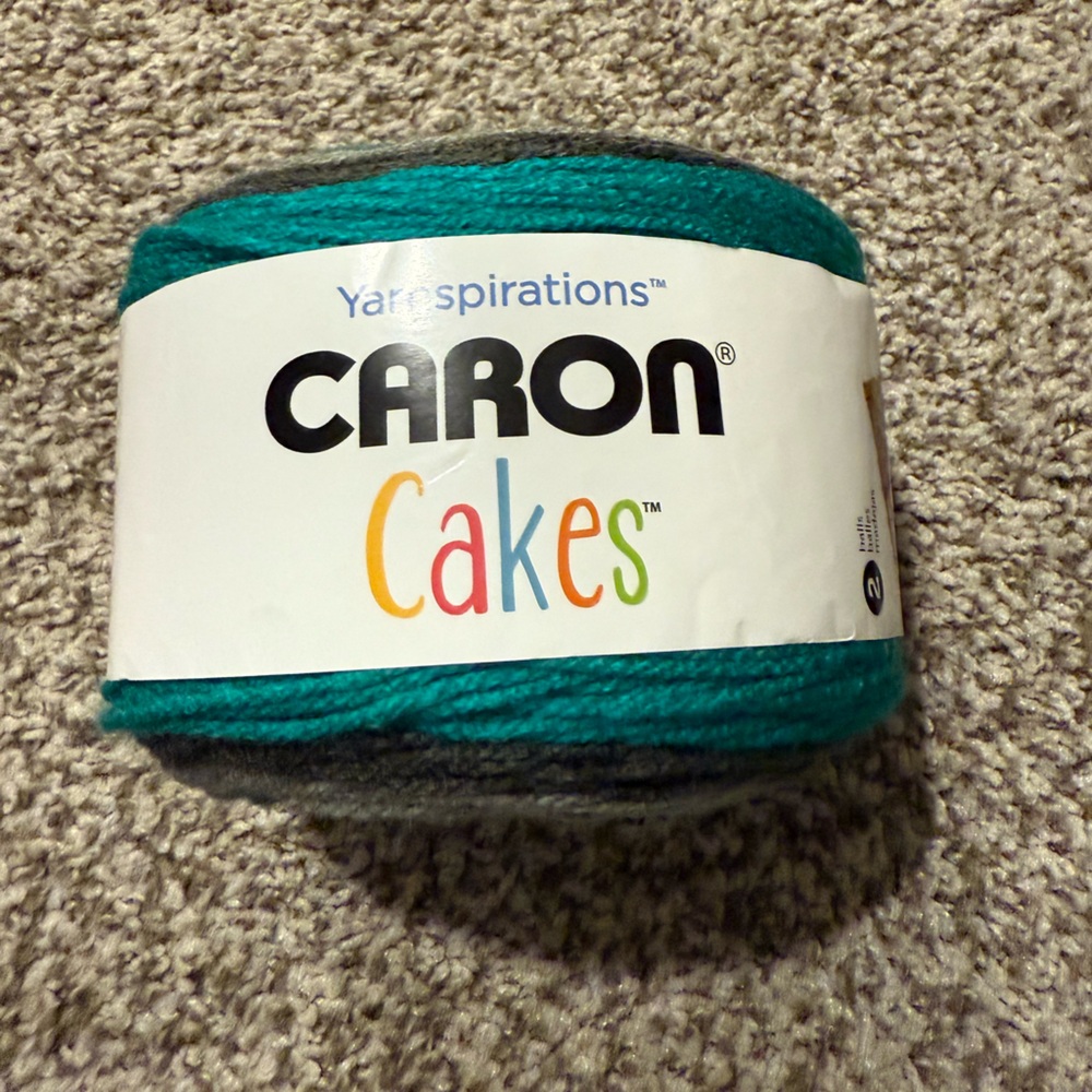 Caron Yarn 24-Piece Lot – Simply Soft, Cakes & Chunky Cupcakes | Bundle - Picture 8 of 9